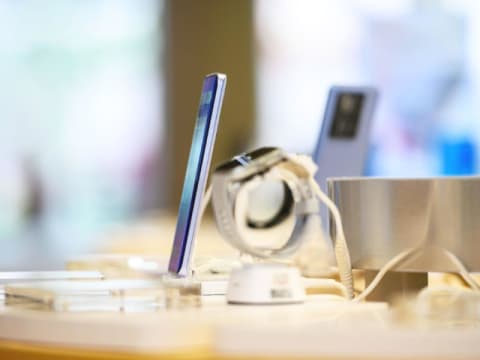 Pop Phones Franchise  Tech Retail & Repairs with National Brand Backing