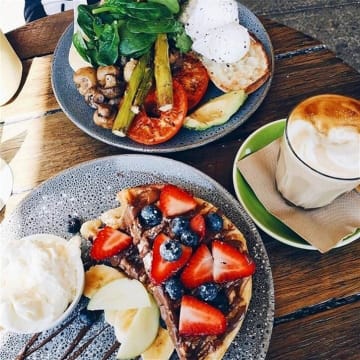 The Health Hut North Beach "where everything is delicious & Nutritious"