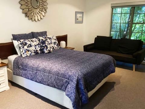 A BOUTIQUE COASTAL SANCTUARY WITH INCOME POTENTIAL - 2523MF