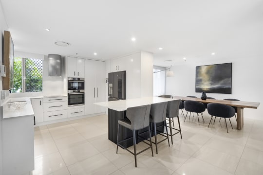 Prime Management Rights in highly-sought after Main Beach with potential upside | Resort Brokers ...