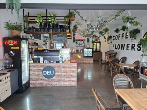 Cafe and Florist for sale