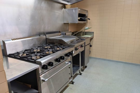 Murray River One Pub Town - Railway Hotel, Strathmerton Vic