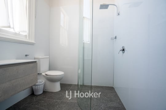 A Collie Institution with a Newly Added Accommodation Income Stream