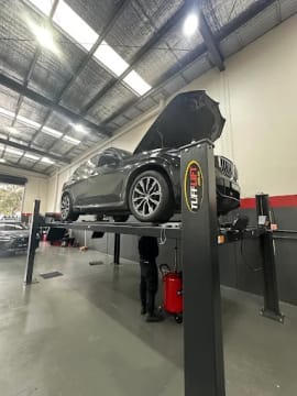 Mechanic, Automotive workshop