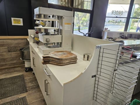 WOODFIRED PIZZA BUSINESS FOR SALE.