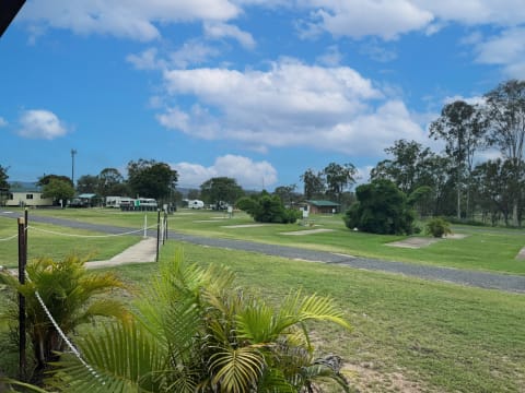 REGIONAL CARAVAN PARK LEASE OPPORTUNITY | Resort Brokers ID : LH009114
