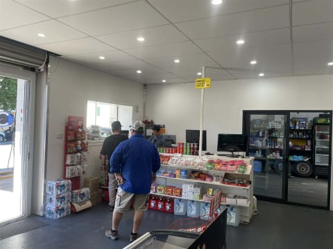 Easy-to-run petrol station with untapped revenue streams