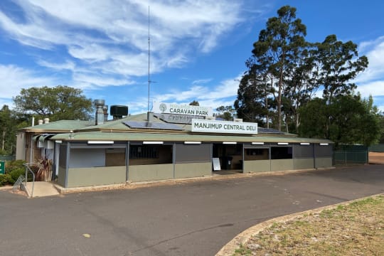 FANTASTIC SOUTH WEST CARAVAN PARK