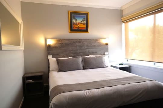 UNDER CONTRACT - Nicholas Royal Motel, Hay NSW - 1P0535