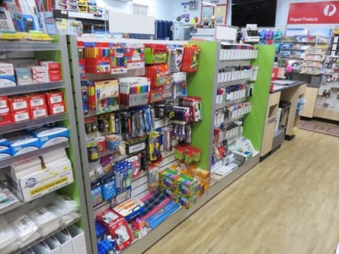 Burnett Heads Post and News (SP2522)