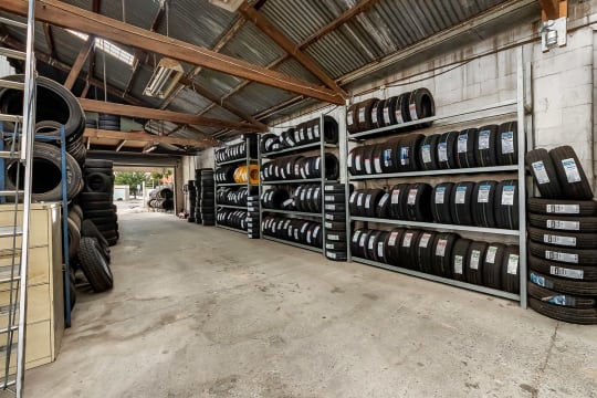 *SOLD BY VENTURE COMMERCIAL*