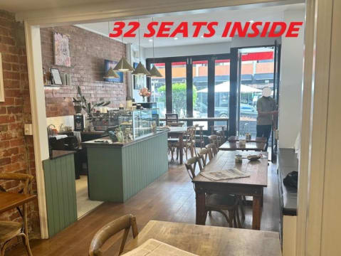 Beautiful Cafe/Restaurant that has it all.