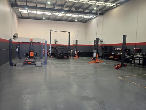 Mechanic, Automotive workshop