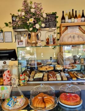 Inner-SE Melbourne Café with 15 Years of Successful Trade