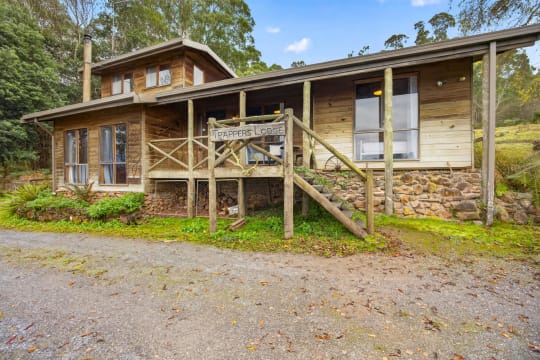 FHGC Tasmanian Accommodation A1 Presentation Spectacular Views 10%ROI 6 Cabins 2 Houses 2 Titles