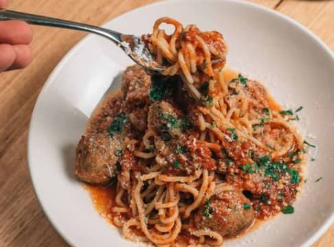 Premium Windsor Hospitality Venue – Blank Canvas Opportunity!