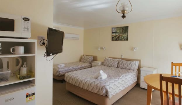 Under Contract - Profitable Leasehold Motel with Caravan Park & Camp sites in Ballarat
