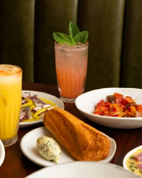 LICENSED RESTAURANT & BAR