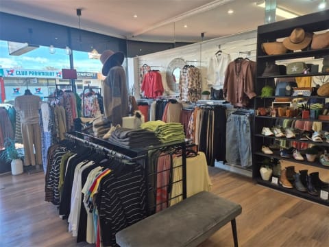 Women's Fashion Boutique - Coastal Tasmania
