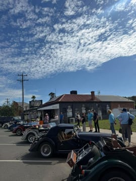 Iconic Gin Bar, Restaurant & Freehold Award-Winning Hospitality Venue