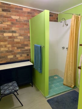 FREEHOLD BAKERY/CAFE AND HOUSE FOR SALE