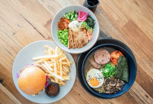 Iconic Inner North East Cafe taking $25,000 p/w (Our Ref: V2114)
