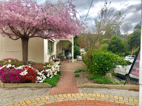 High Performing Regional Café, General Store & Licensed Post Office | Approx. $14K Weekly Sales |...