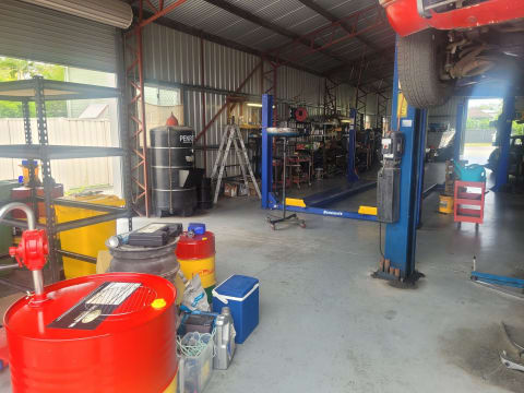 Specialist Mechanical Workshop & Service Centre - Walk in Walk Out