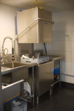 Profitable Restaurant Simplified Operation Business for Sale SV1579