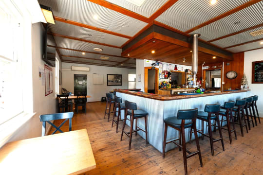 LEASEHOLD - Moyhu Hotel, VIC - 1P0514