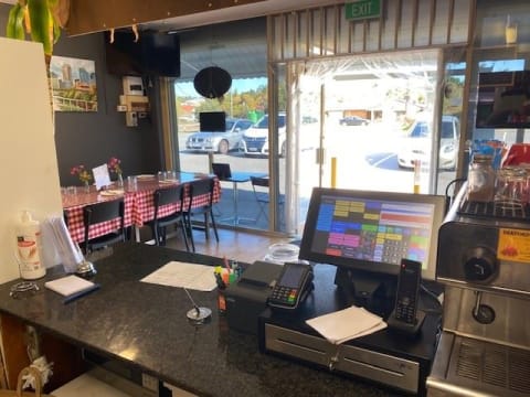 Ykqmu83w3eongfrwb87o