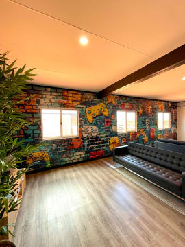 ONLINE BUSINESS FOR SALE Well-established and systemised.