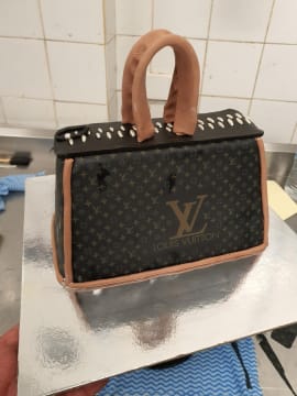 Indian Sweets Bakery for sale in busy location (Quote ref: SY084)