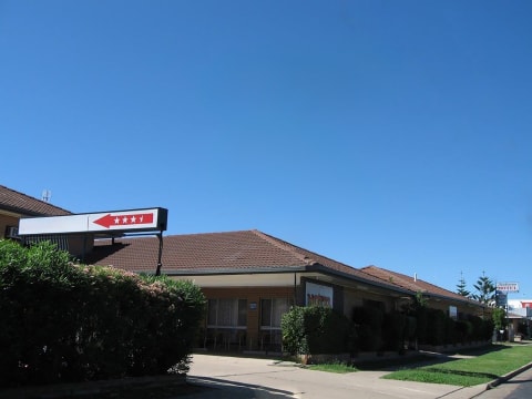 THRIVING REGIONAL MOTEL TOWN, SECURE LEASE & STRONG RETURN POTENTIAL - 1640ML