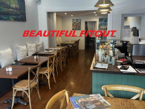 Beautiful Cafe/Restaurant that has it all.