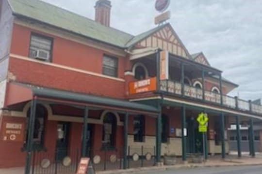 SOLD - Star Hotel, Rutherglen