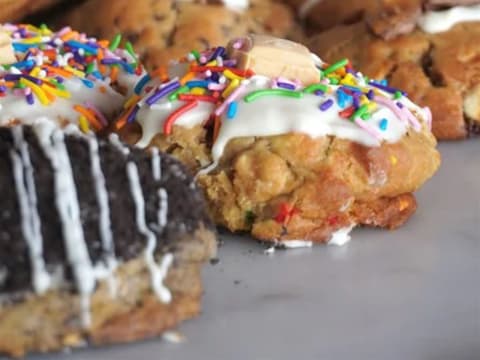Ice Creams / Yoghurts / Cookies