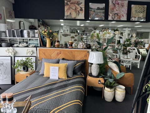 Albany Icon Business