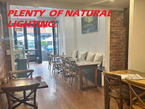 Beautiful Cafe/Restaurant that has it all.