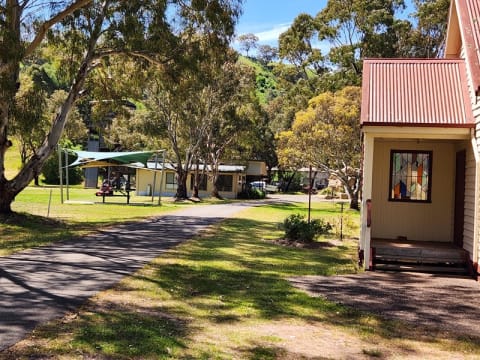 CARAVAN PARK - General Store, Fuel - GROUP ACCOMMODATION - RESORT - Complete Off-Grid Town