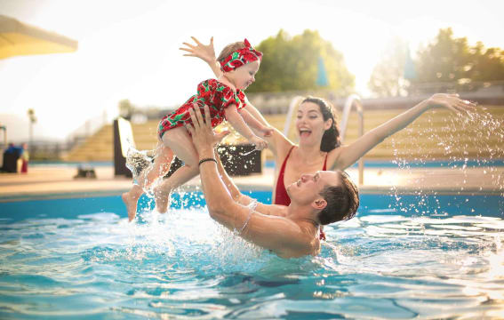 POOL AND SPA SERVICE IN BUSY NORTHERN SUBURBS - PERTH