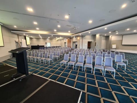 Pullman Magenta Shores Hospitality Hub