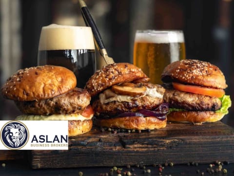 BAR/RESTAURANT BUSINESS FOR SALE