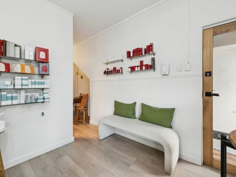 High End Skin and Beauty Salon - Price Reduction