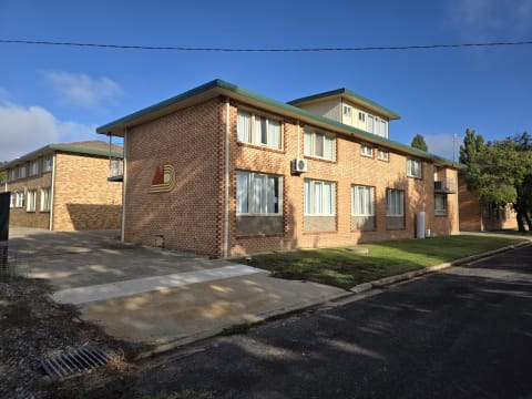 Massive price reduction! High Yield for Owner-Operator - 4 months work per year | Resort Brokers ...