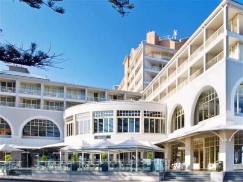 Ladies Fashion Retail Store, in Prime Position on the Sunny Central Coast. NSW.