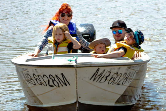 Award winning tourism business - watercraft hire Nagambie Lakes