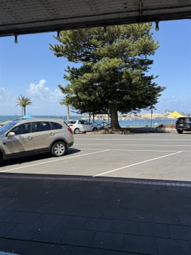 Thriving Waterfront Takeaway and Dining Business with Huge Growth Potential