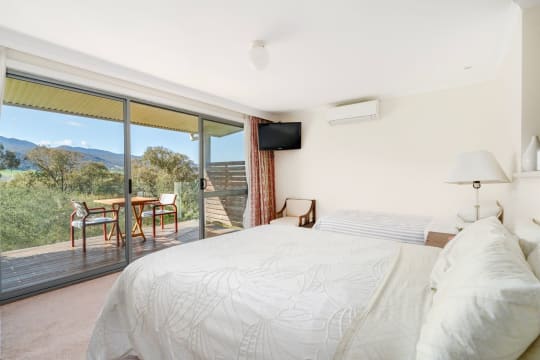 Queen's Cottage, Khancoban – Where the Murray & Snowy Mountains Lifestyle Meet