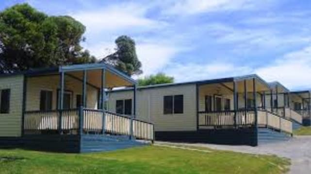 GUARANTEED INCOME - LAKE PURRUMBETE HOLIDAY PARK WITH